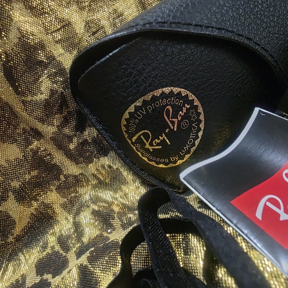 Ray-Ban Black Sunglasses Unisex